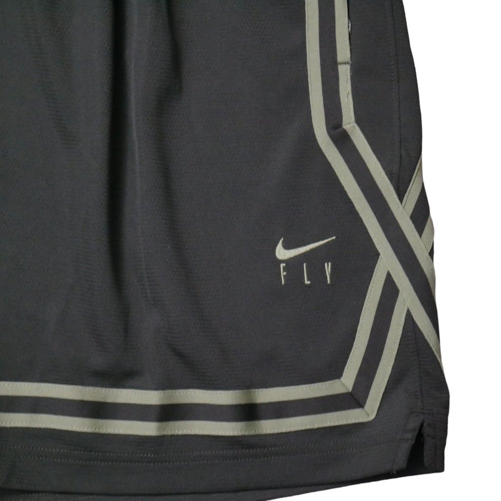 Nike Women's Fly Crossover Basketball Shorts Size M Small Dark Olive Green NWT - Picture 8 of 9